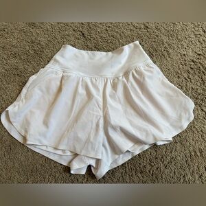 🎀3/$25🎀 Elegant White High-Waisted Women's Flowy Shorts, size small, YPB